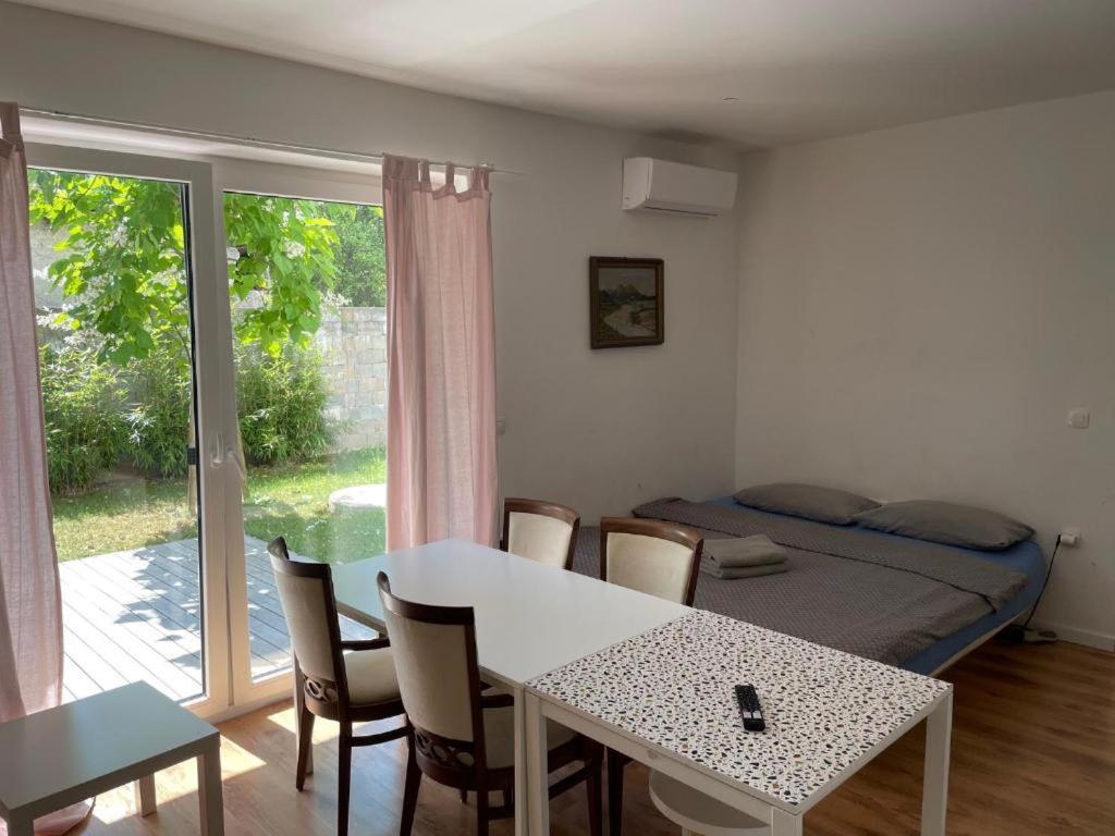 R41 - Tivoli Groundfloor Apartment ليوبليانا المظهر الخارجي الصورة